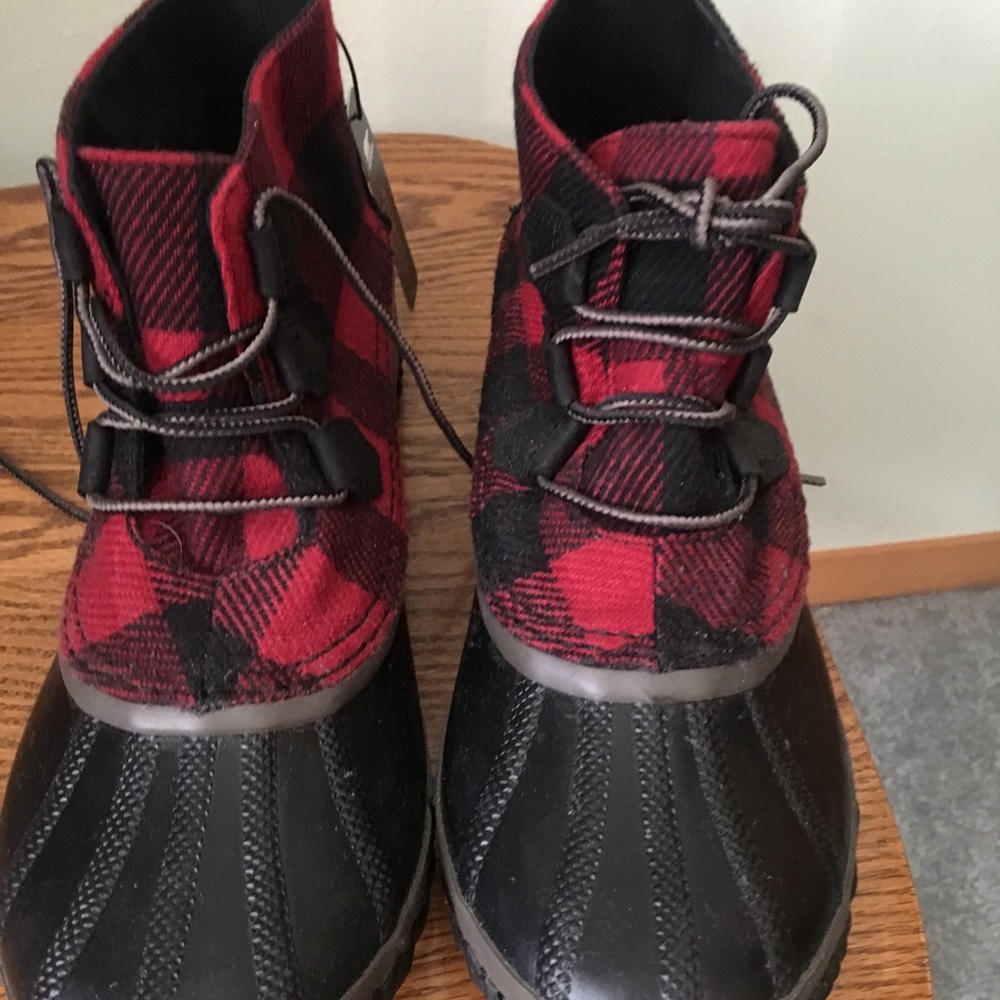 Brand New Sorel short booties